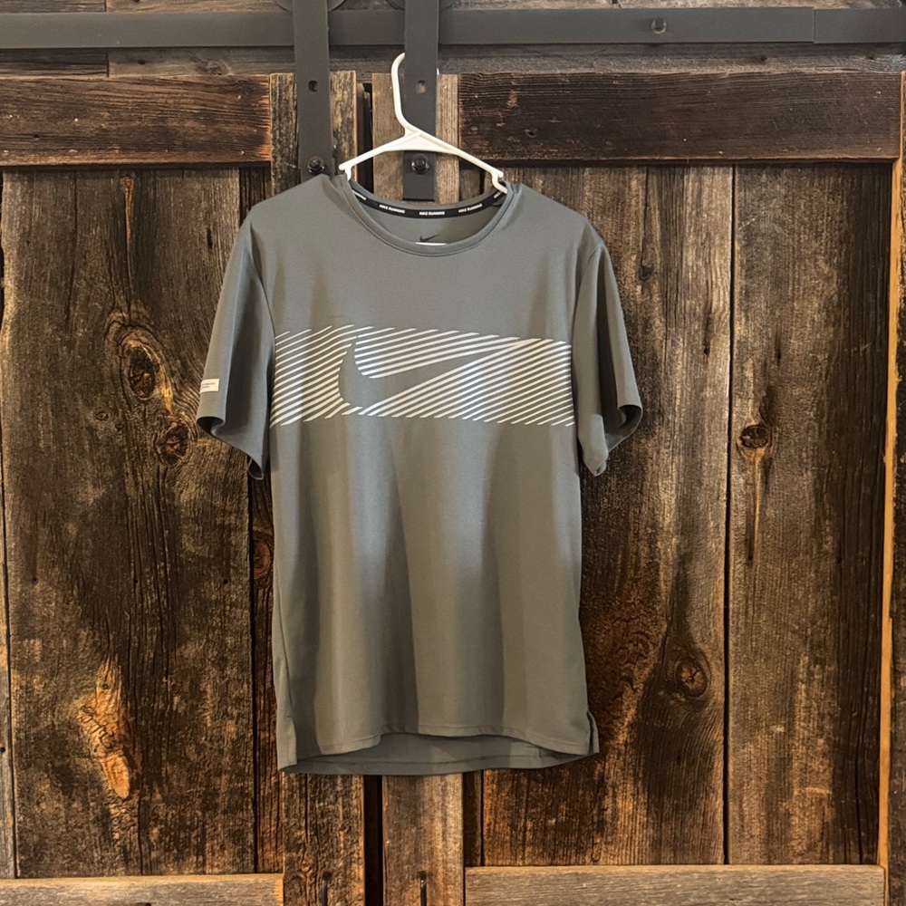Nike Charcoal Short Sleeve Men's Tee